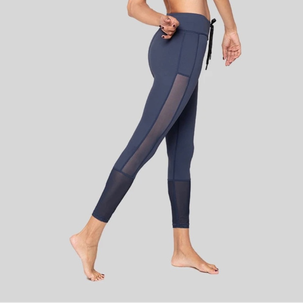 Vie Active leggings NWT